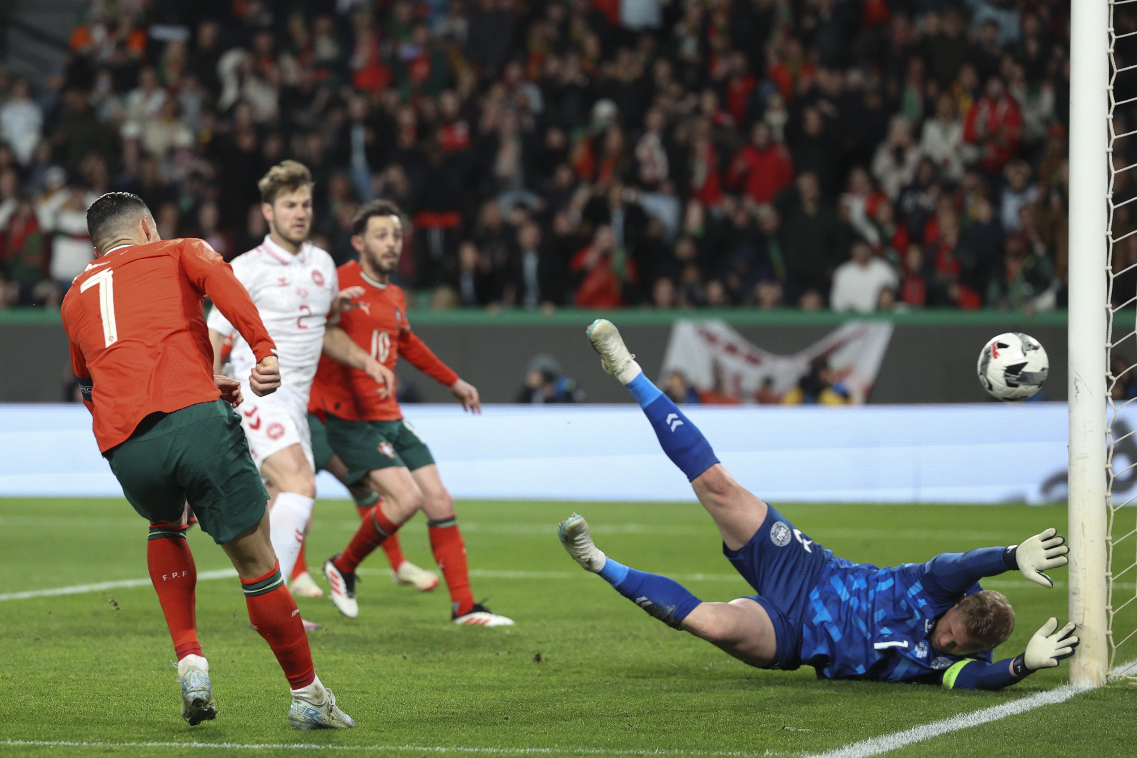 开云体育官网-刚果共和国淘汰塞拉利昂，晋级欧国联半决赛