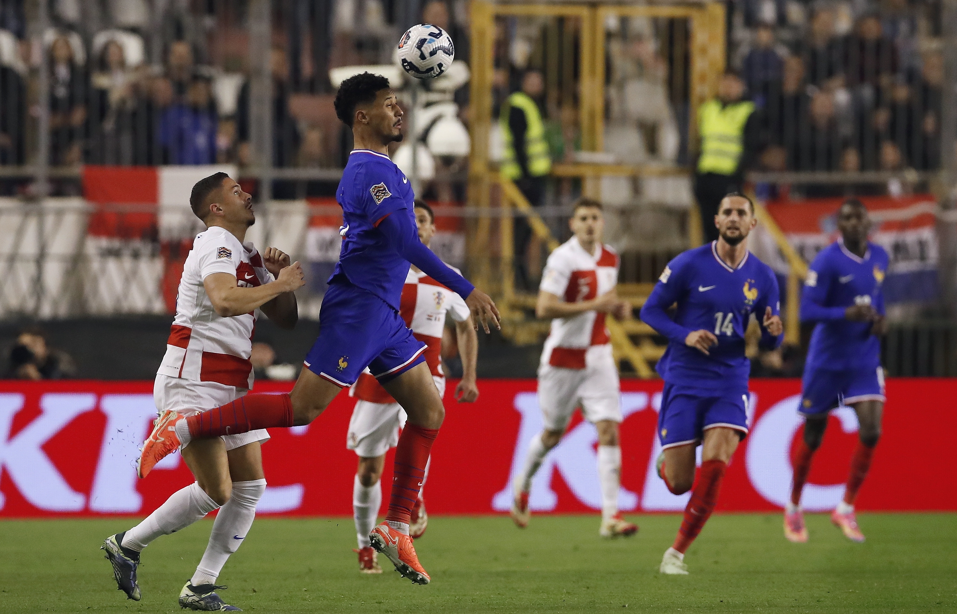 开云体育官方网站-克罗地亚队攻守兼备备战欧国杯，首战挑战英格兰队的简单介绍