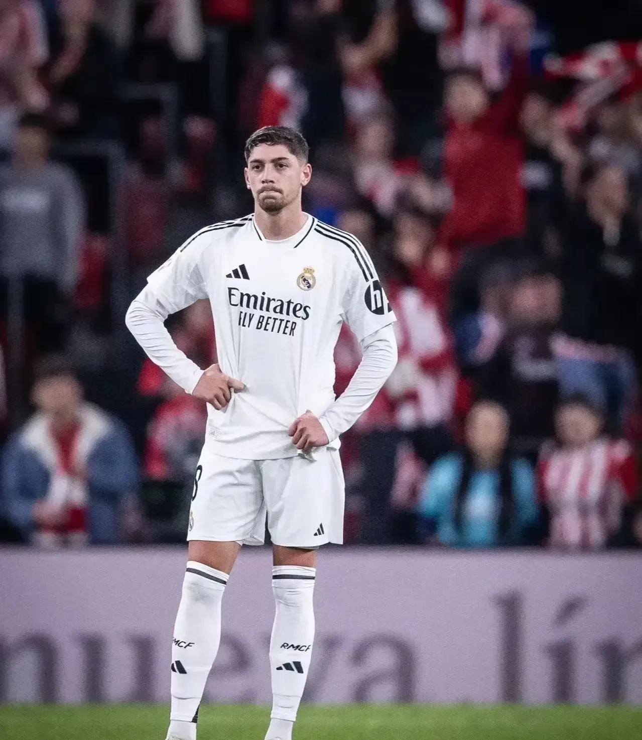 皇马前锋状态不佳，球队在客场遭遇挫折的简单介绍