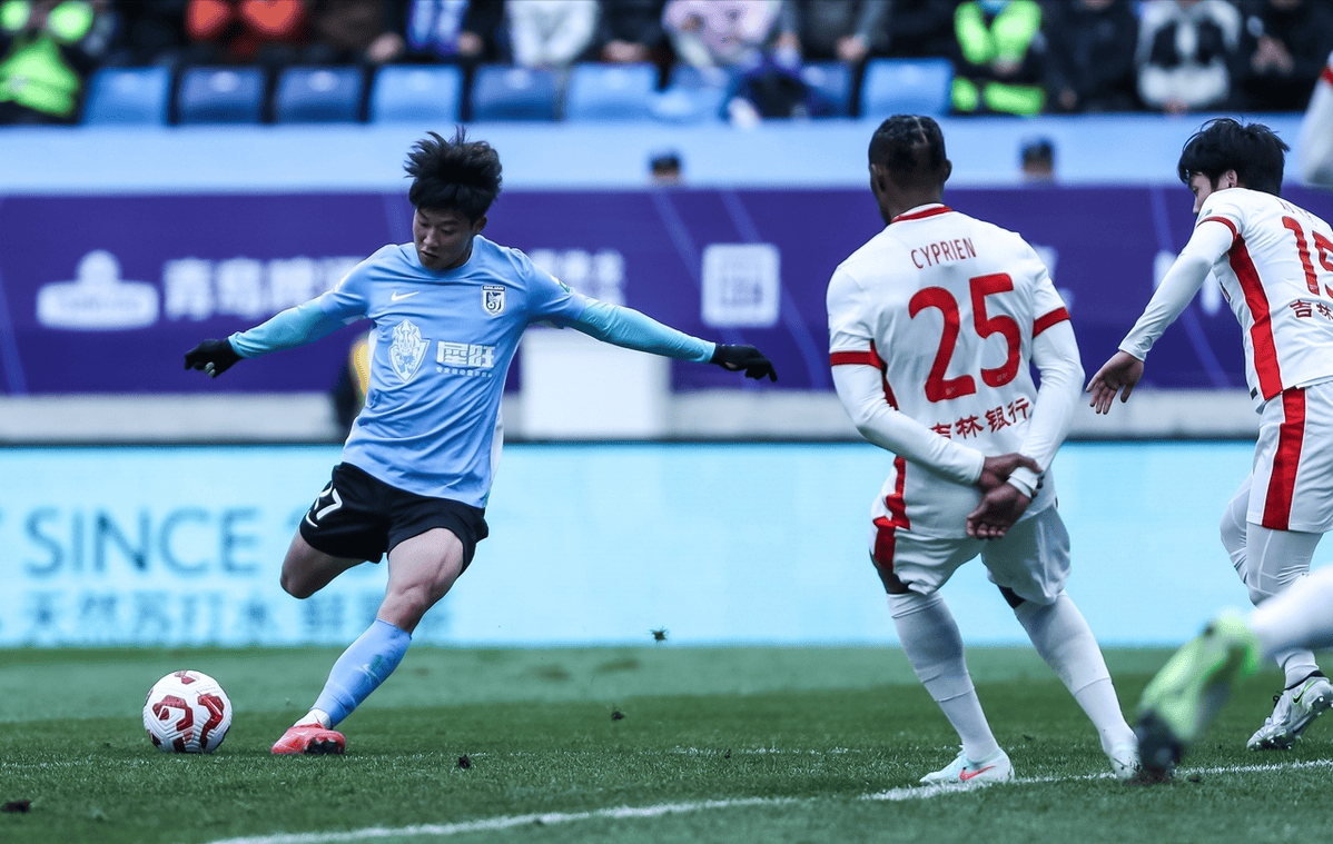 开云体育平台APP-关于河南建业完胜长春亚泰，继续保持连胜势头的信息