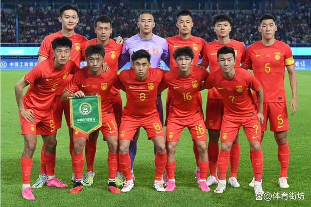 开云下载-足球赛程再现紧张激烈，中国队决战冠军