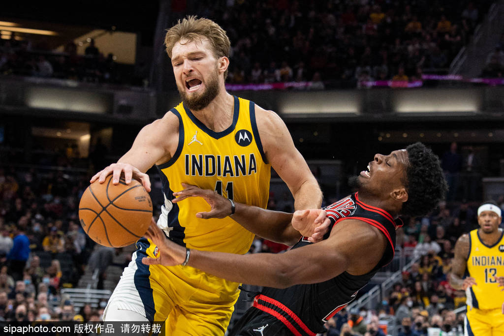 开云体育平台APP-公牛队险胜步行者队，东部赛区悬念待解