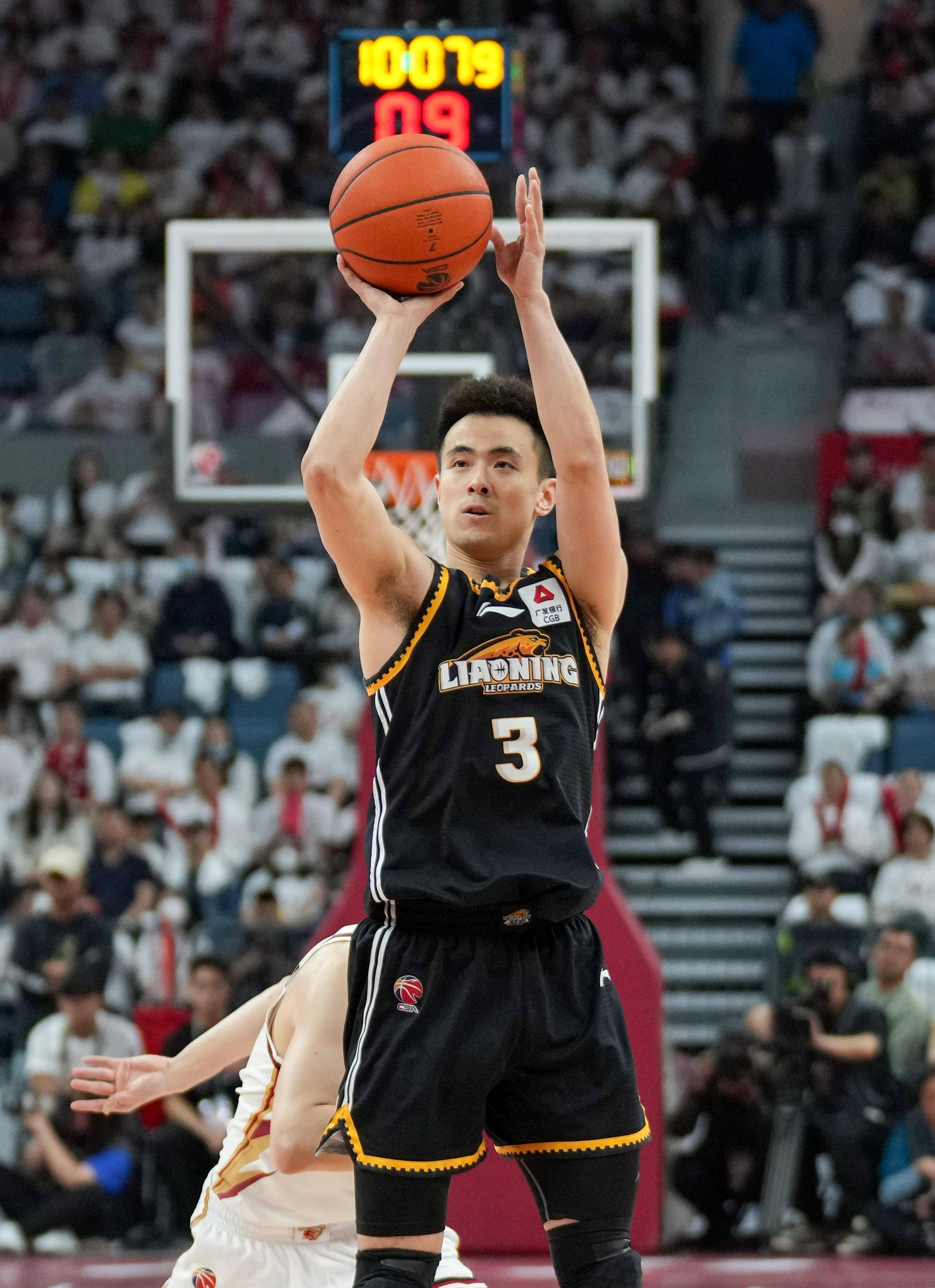 辽宁队对阵上海队，胜者将拔得头筹