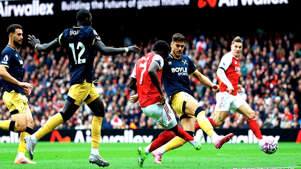 开云体育APP下载-英超豪门战力失衡，名将频频伤退