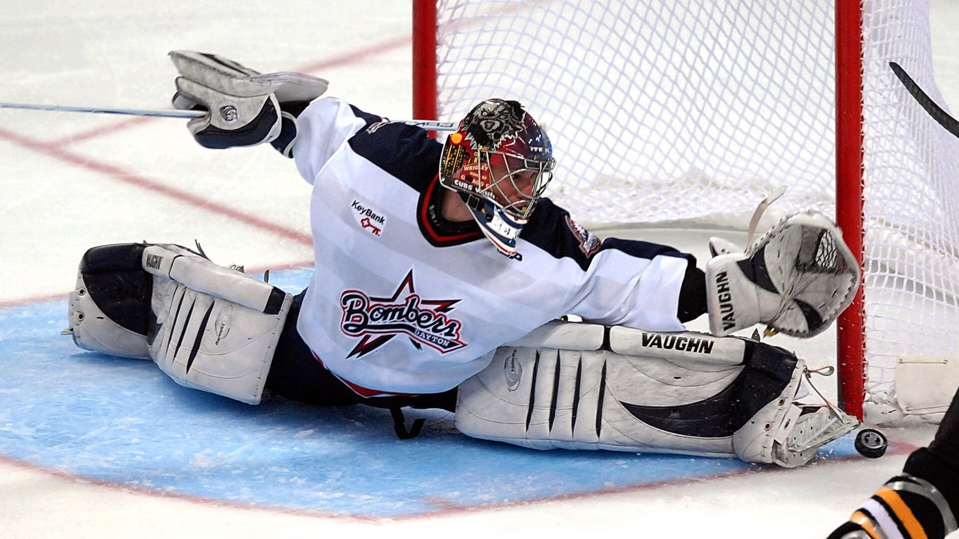 王座易主！雷诺唯一性胜利终结梅赛德斯霸权，阿隆索冰火状态点燃赛道